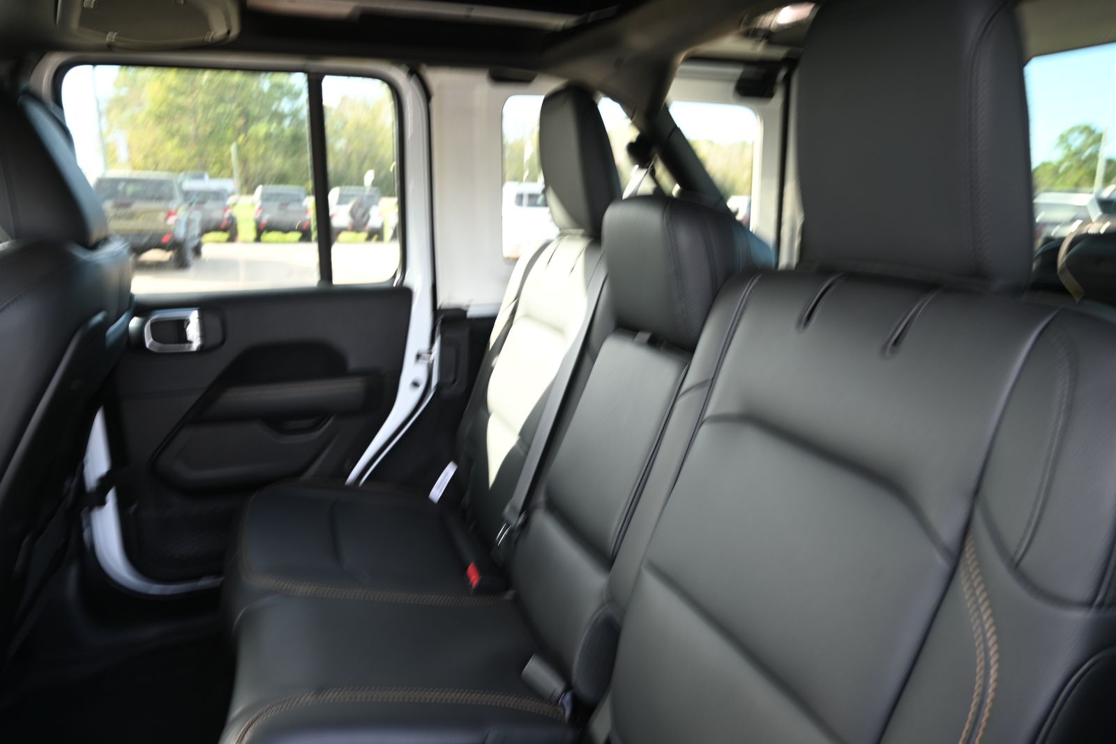 2025 Jeep Wrangler 4-Door Sahara - Photo 22