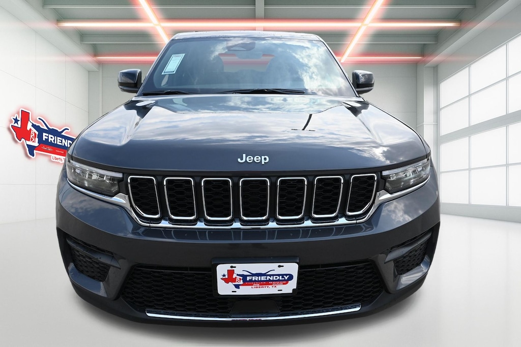 New 2026 Jeep Grand Cherokee LAREDO X 4X4 Sport Utility