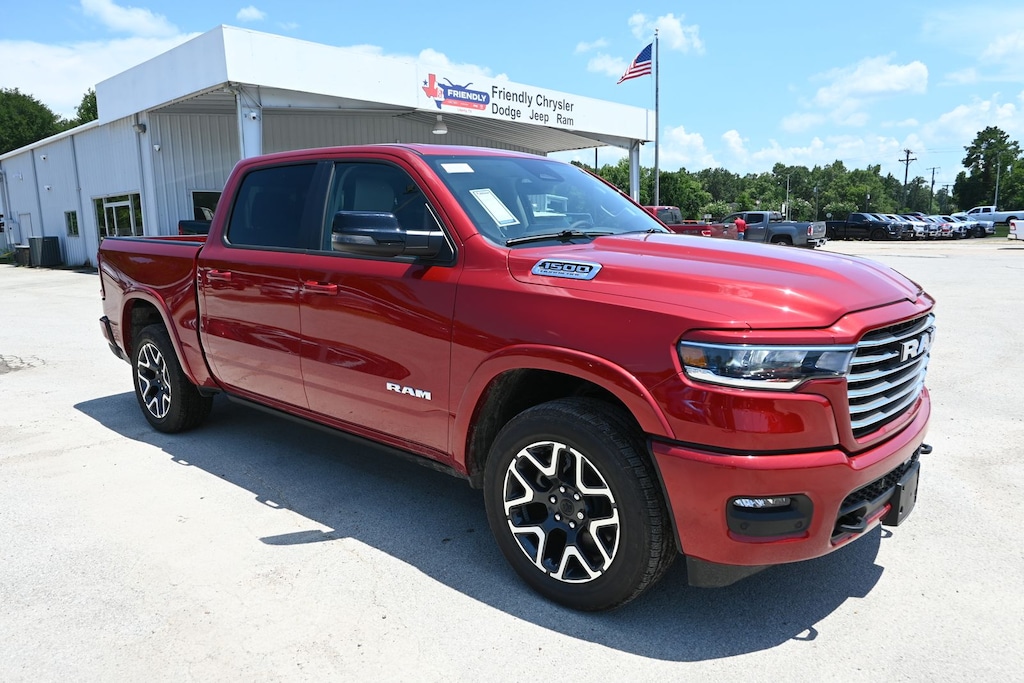 New 2026 Ram 1500 LARAMIE CREW CAB 4X4 5'7 BOX Pickup