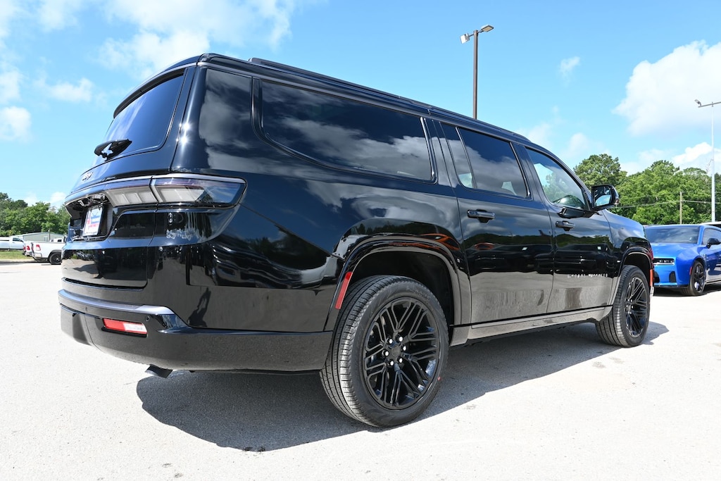 New 2026 Jeep Grand Wagoneer L LIMITED RESERVE 4X4 Sport Utility
