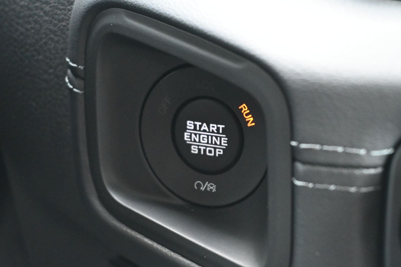 2025 Jeep Gladiator Rubicon - Photo 17