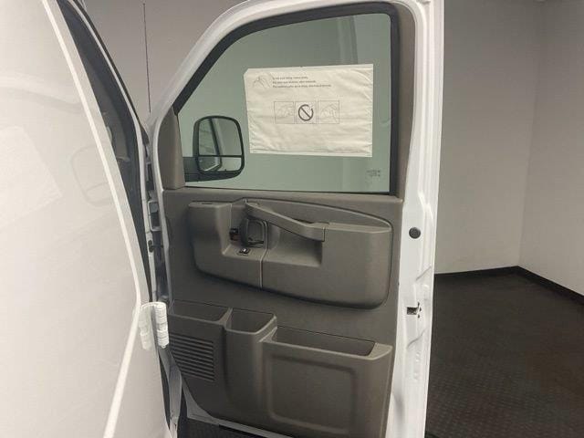 2026 Chevrolet Express Cargo Work Van - Photo 20