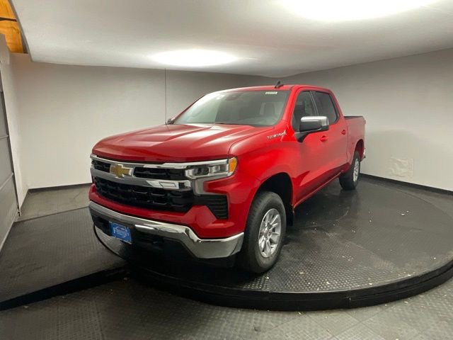 2025 Chevrolet Silverado 1500 LT photo 3