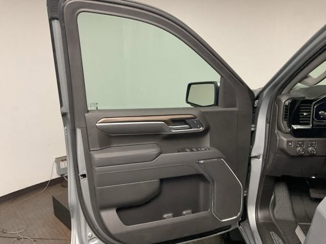 2026 Chevrolet Silverado 1500 LT - Photo 9