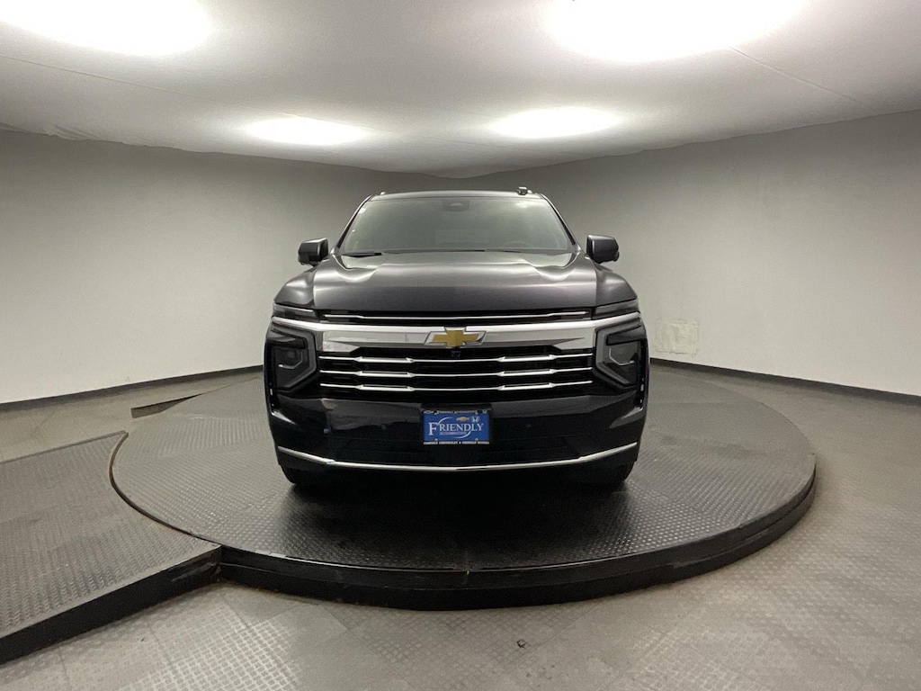 New 2026 Chevrolet Suburban LT SUV