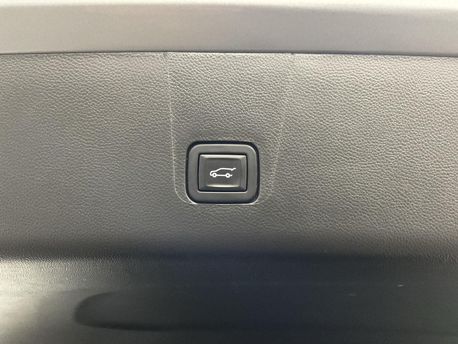 2023 Chevrolet Traverse Premier - Photo 34