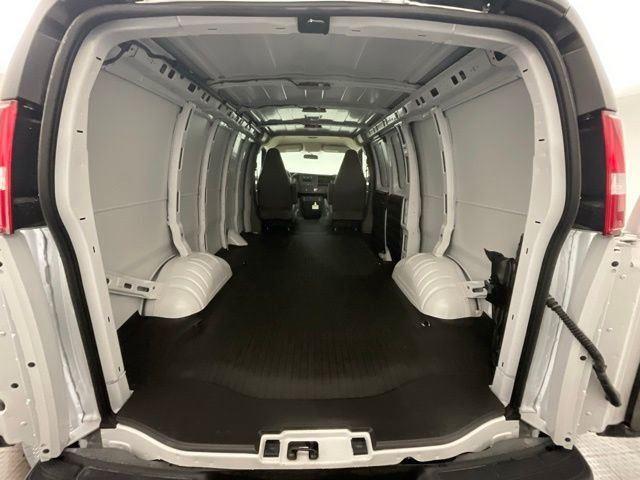 2026 Chevrolet Express Cargo Work Van - Photo 26