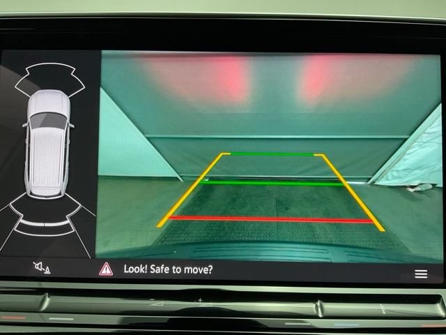 2025 Volkswagen Atlas SE w/Tech - Photo 18