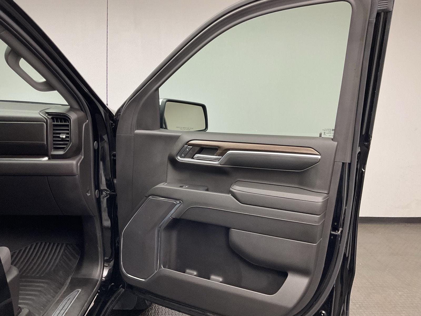 2024 Chevrolet Silverado 1500 LT - Photo 22