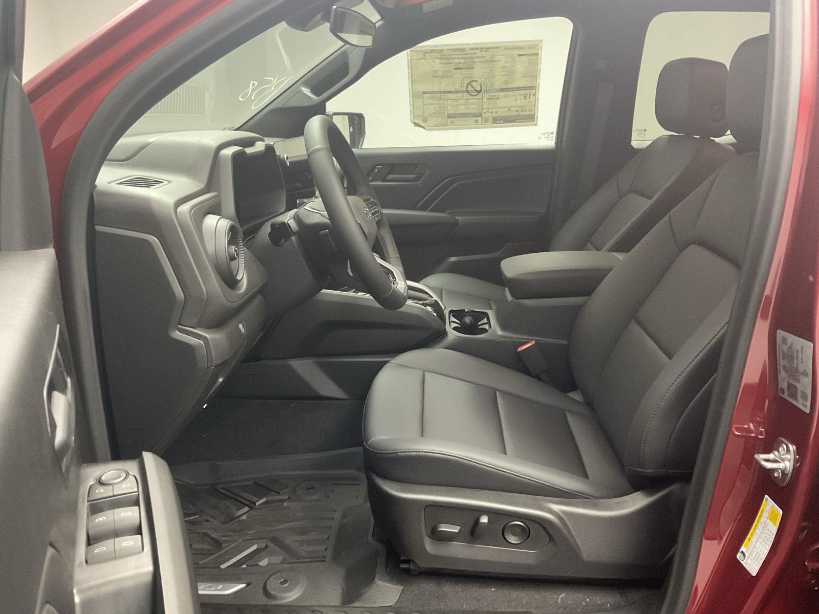 2026 Chevrolet Colorado Trail Boss - Photo 12