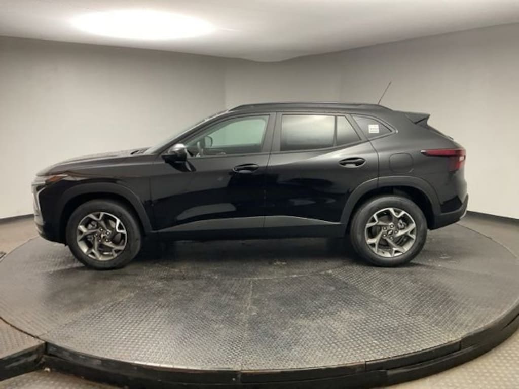 New 2026 Chevrolet Trax LT SUV
