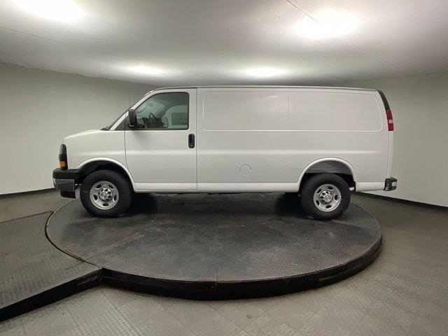 2026 Chevrolet Express Cargo Work Van - Photo 4