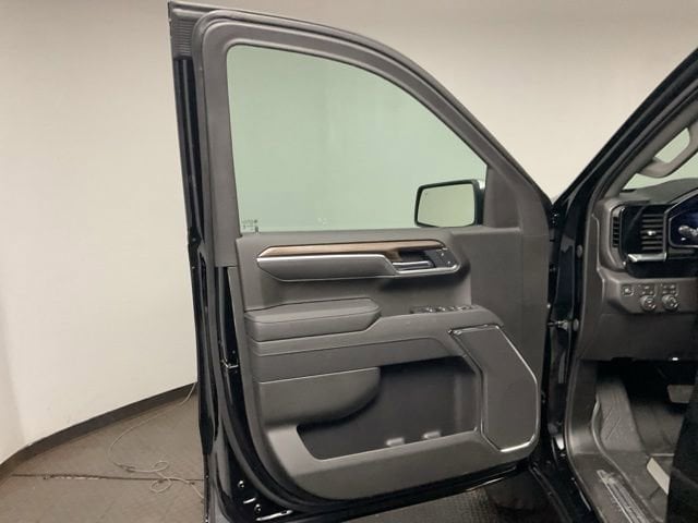 2026 Chevrolet Silverado 1500 LT - Photo 9