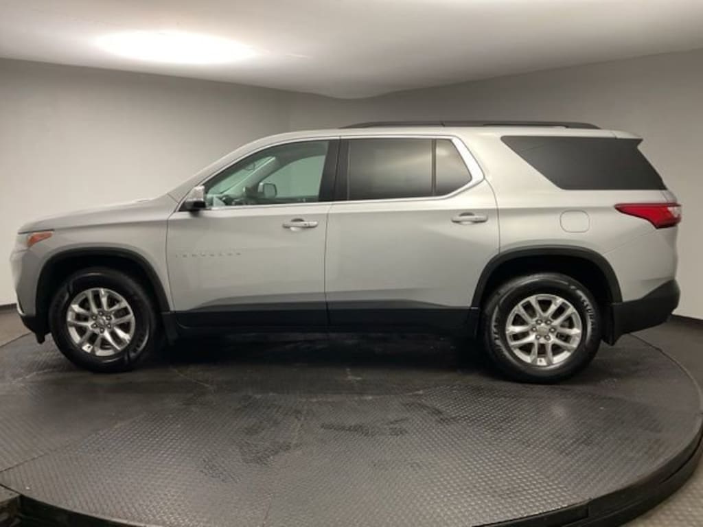 Used 2021 Chevrolet Traverse LT Cloth SUV