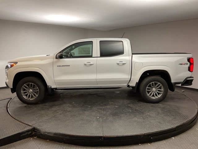 2025 Chevrolet Colorado Work Truck LT photo 4