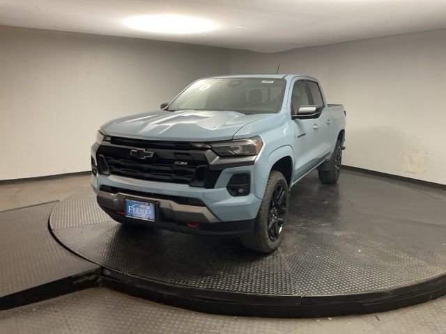 2025 Chevrolet Colorado Z71 photo 3