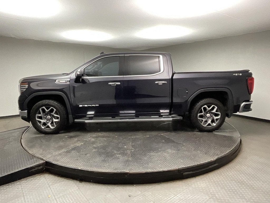 Used 2022 GMC Sierra 1500 SLT Truck Crew Cab