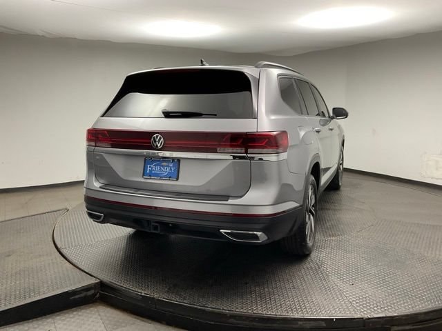 2025 Volkswagen Atlas SE w/Tech - Photo 8