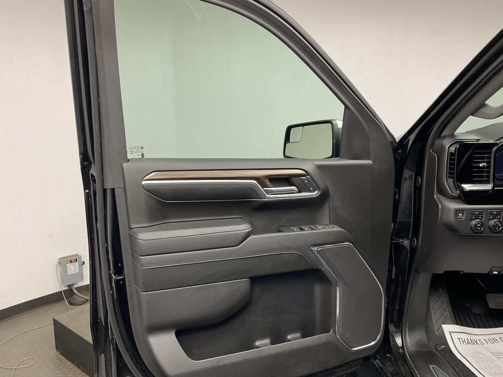 2024 Chevrolet Silverado 1500 LT - Photo 9
