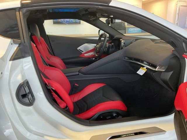 2025 Chevrolet Corvette 2LZ - Photo 28