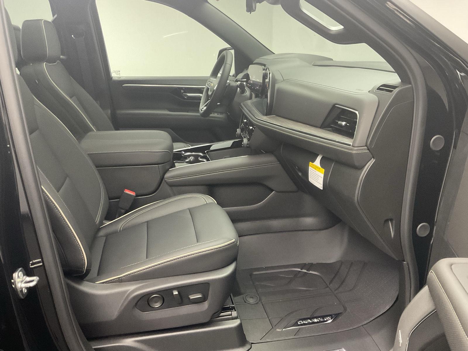 2026 Chevrolet Suburban Premier - Photo 26