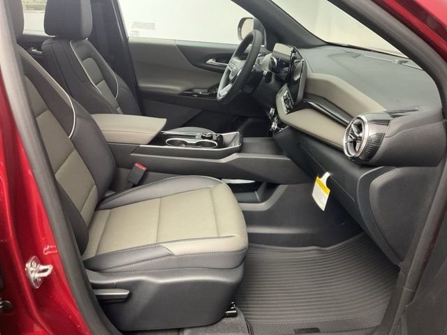 2026 Chevrolet Equinox LT - Photo 25