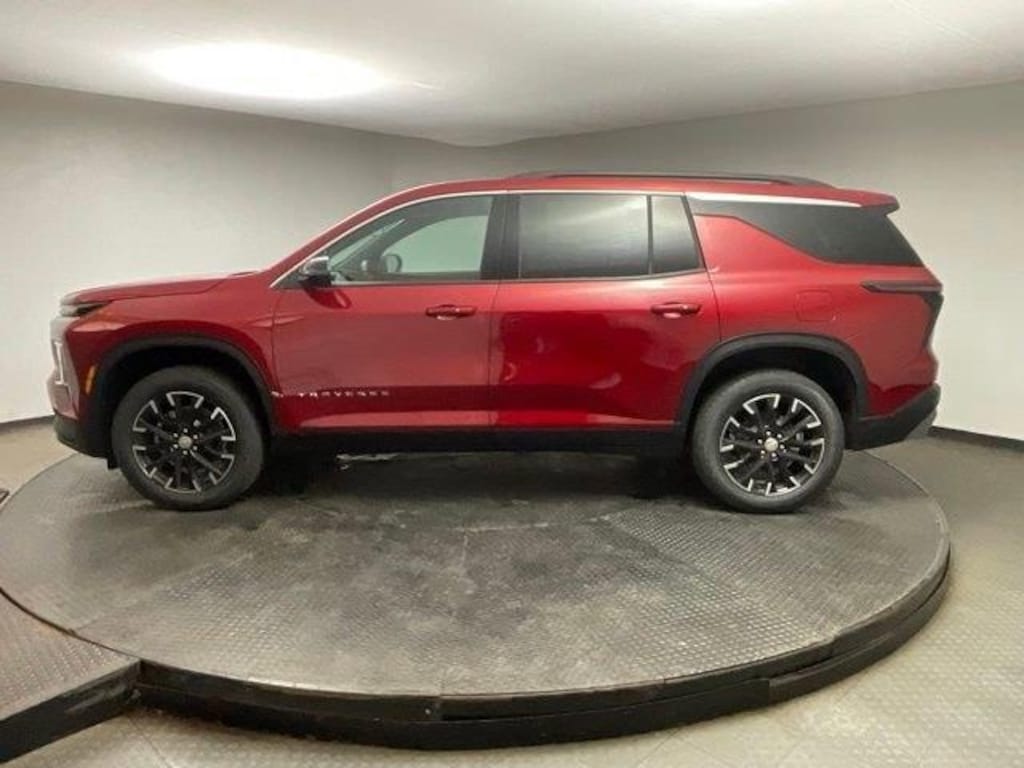New 2026 Chevrolet Traverse LT SUV