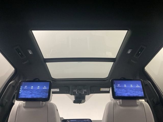 2026 Chevrolet Tahoe Premier - Photo 32