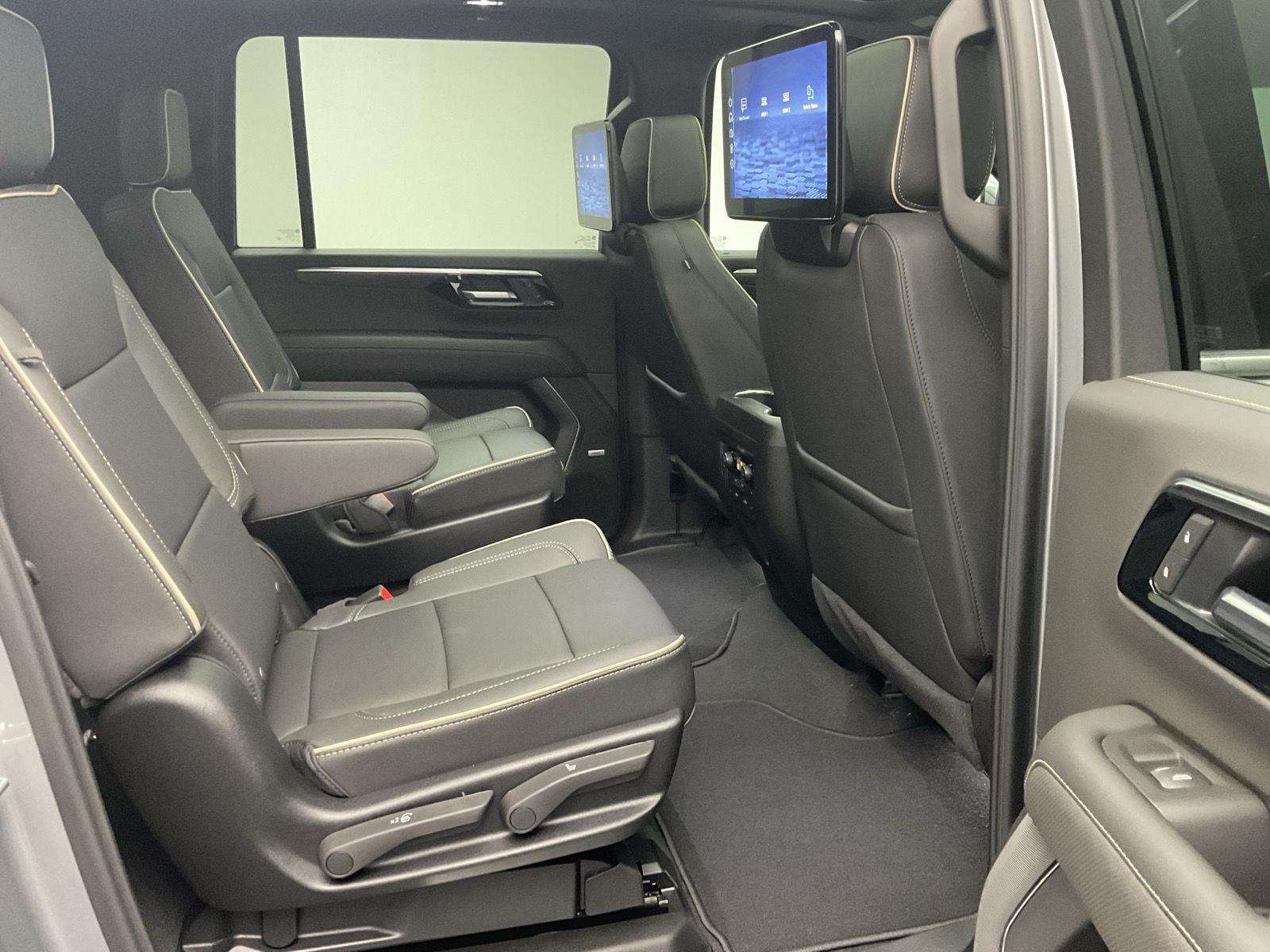 2026 Chevrolet Suburban Premier - Photo 28