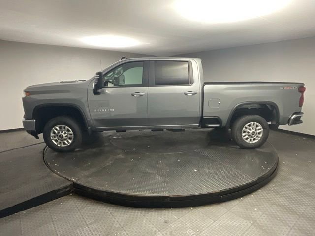 2025 Chevrolet Silverado 2500HD LT photo 4