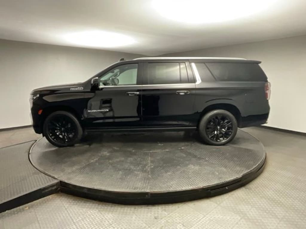 Used 2023 Chevrolet Suburban High Country SUV