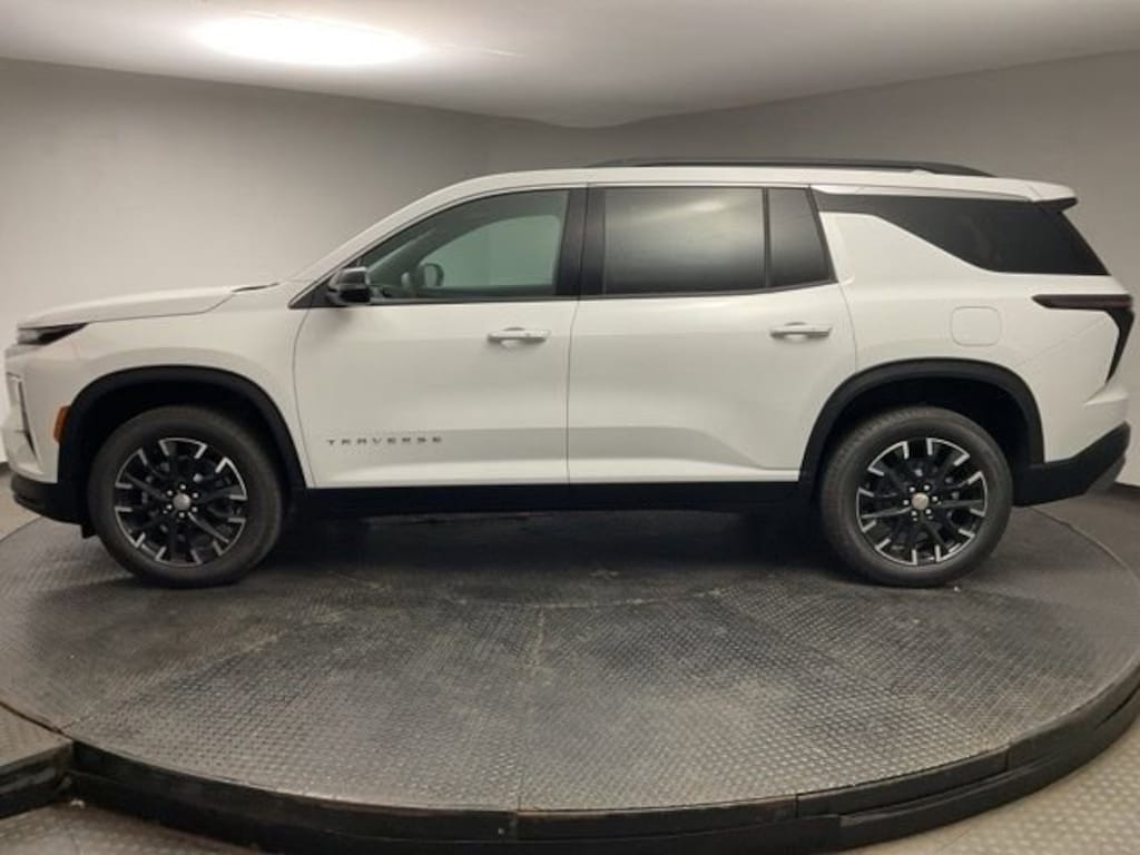 New 2026 Chevrolet Traverse LT SUV