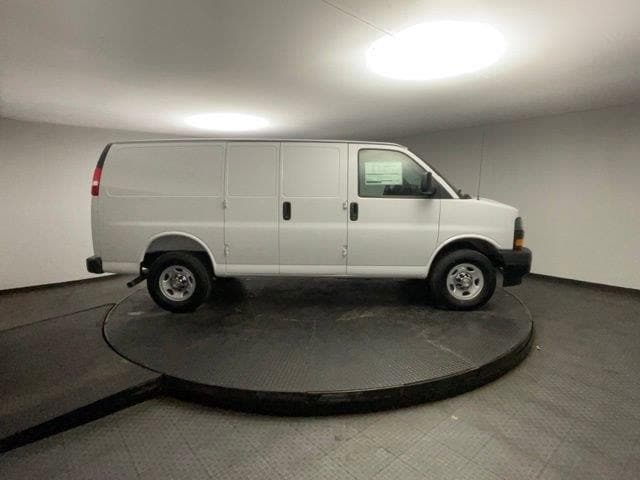 2026 Chevrolet Express Cargo Work Van - Photo 8