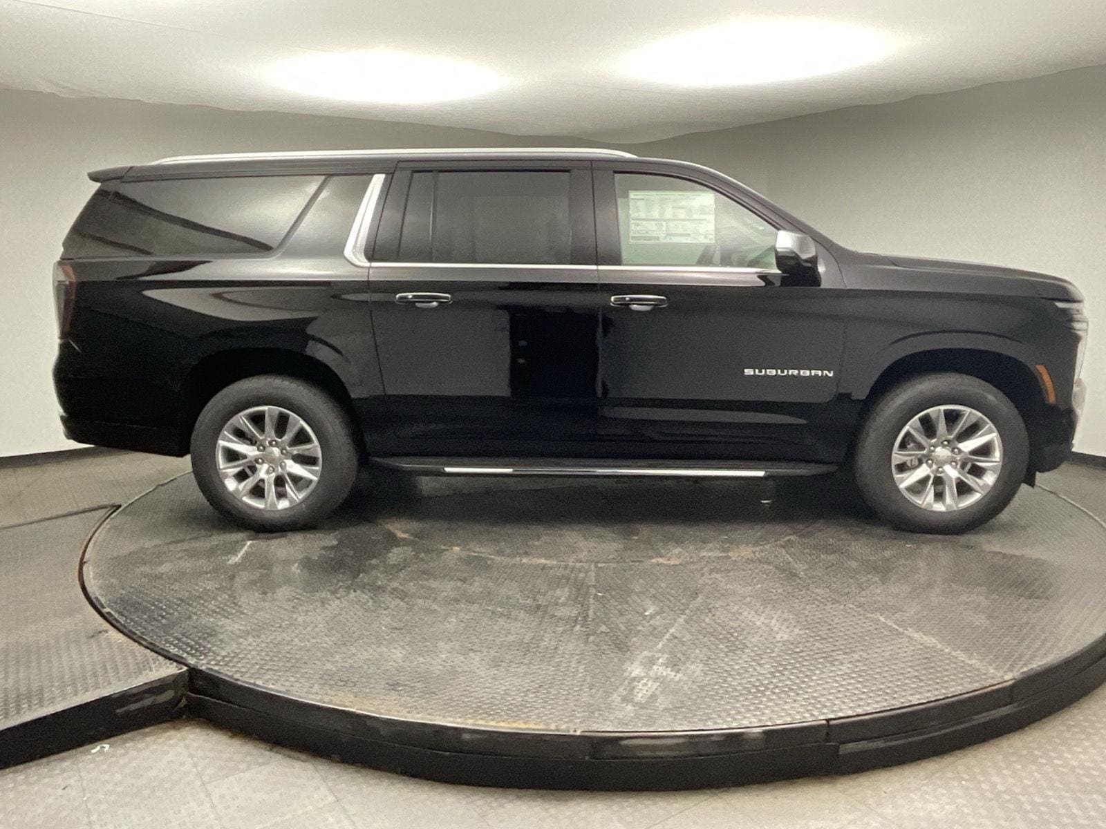 2026 Chevrolet Suburban Premier - Photo 8