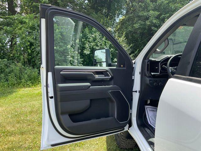2026 Chevrolet Silverado 2500 HD LT - Photo 9