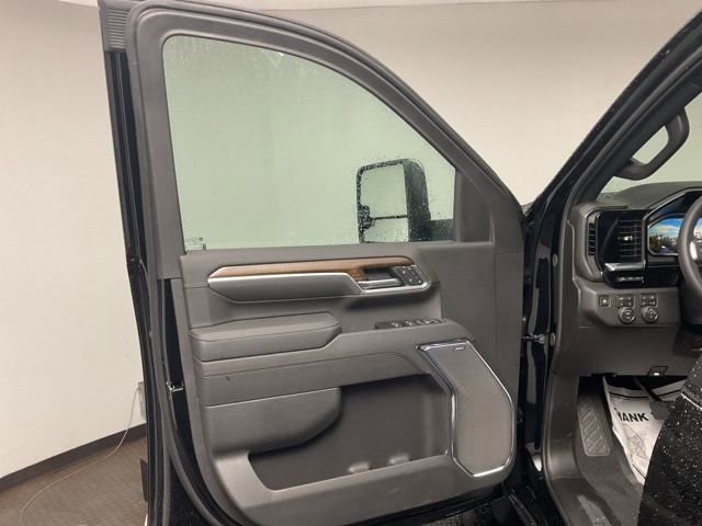 2026 Chevrolet Silverado 3500 HD High Country - Photo 9