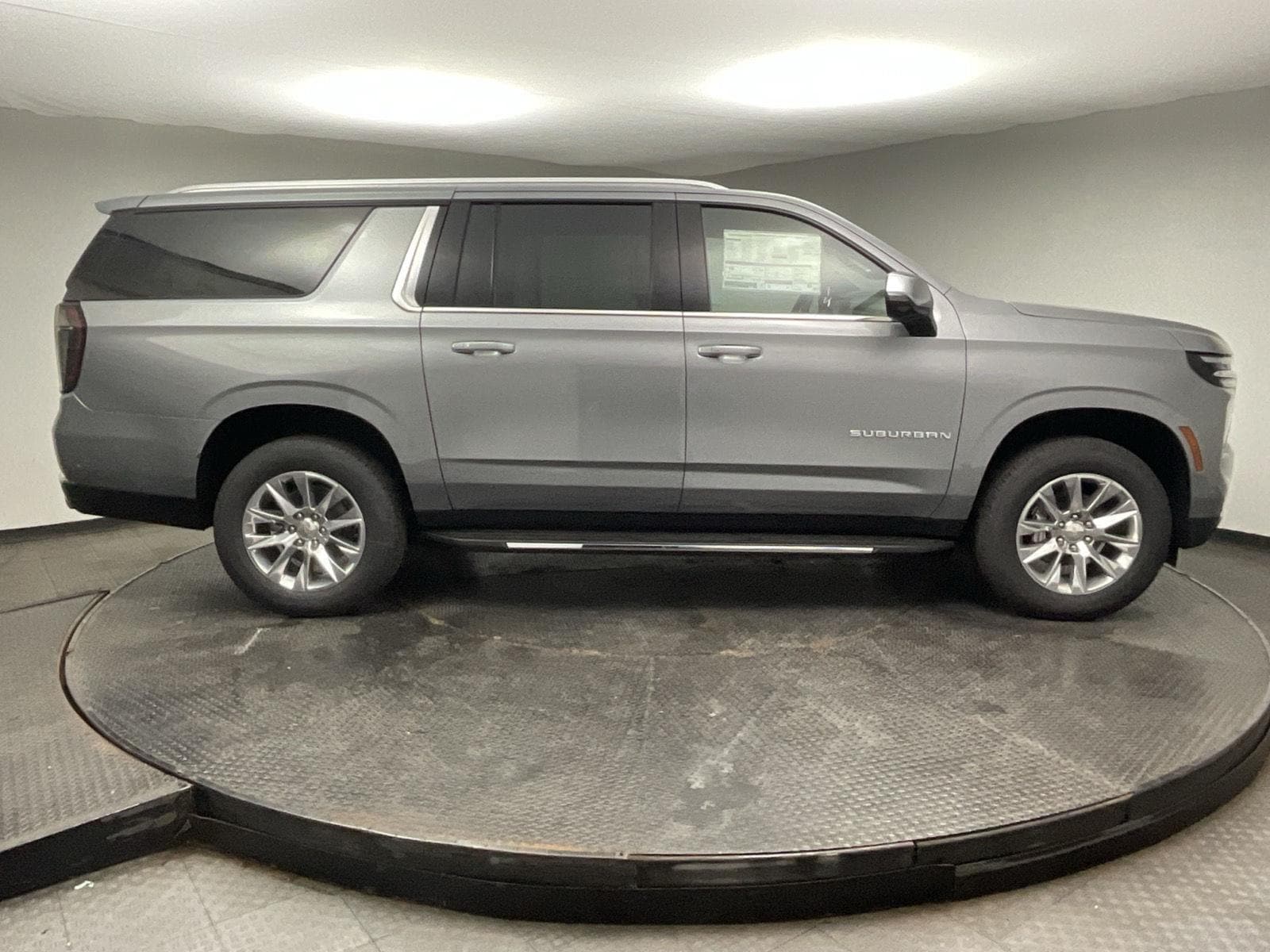 2026 Chevrolet Suburban Premier - Photo 8