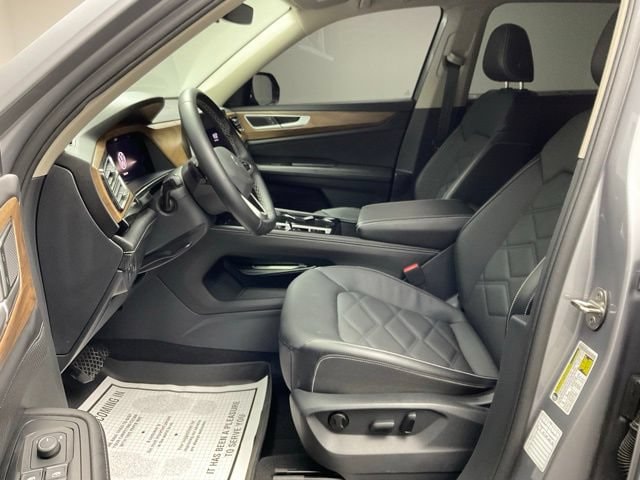 2025 Volkswagen Atlas SE w/Tech - Photo 14