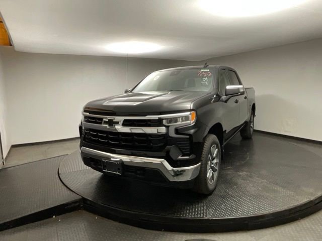 2026 Chevrolet Silverado 1500 LT photo 3