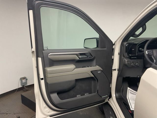 2026 Chevrolet Silverado 1500 ZR2 - Photo 9