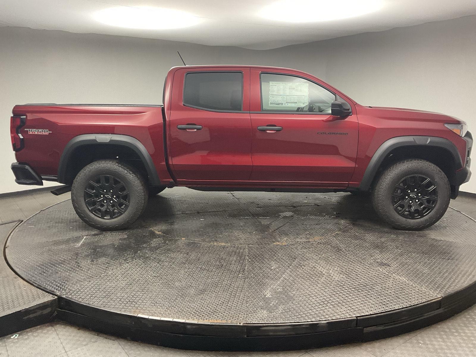 2026 Chevrolet Colorado Trail Boss - Photo 8