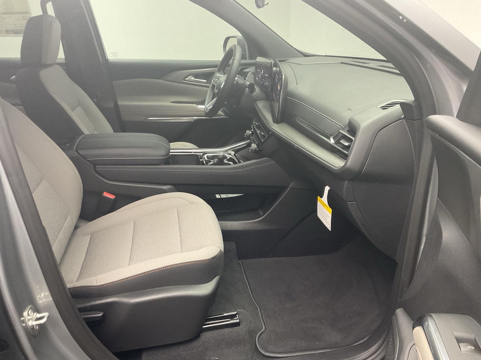 2026 Chevrolet Traverse LT - Photo 24