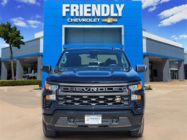 2025 Chevrolet Silverado 1500 Custom photo 2