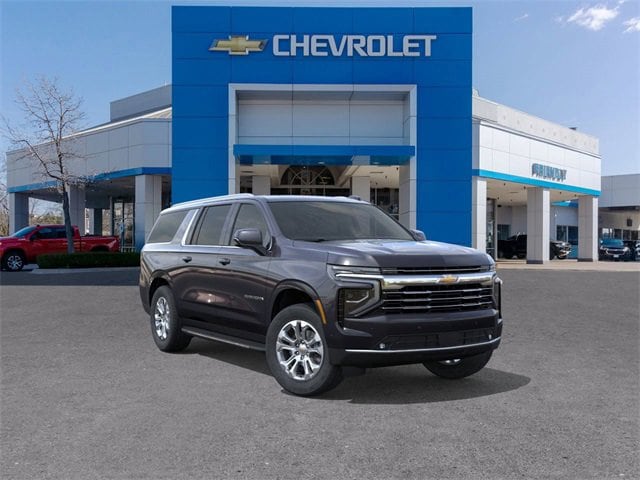 2026 Chevrolet Suburban LT's photo