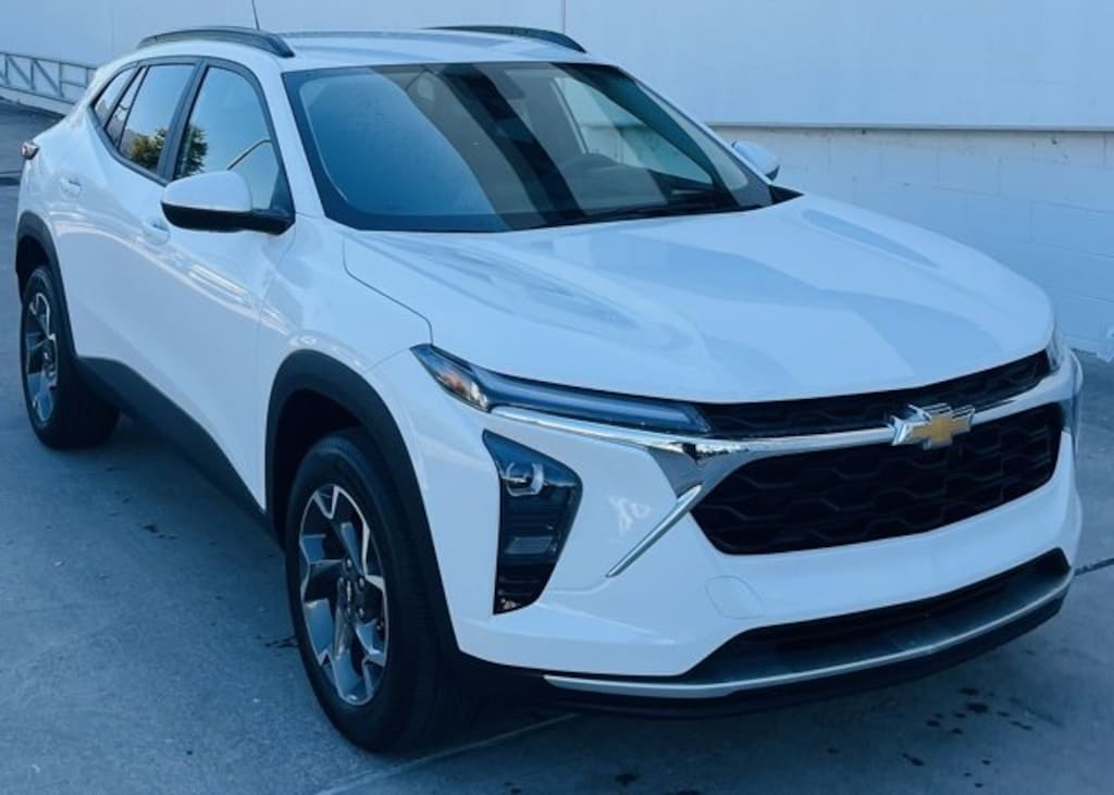 Used 2024 Chevrolet Trax LT SUV