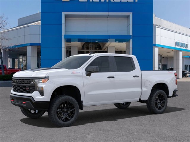 2025 Chevrolet Silverado Trail Boss Custom photo 2