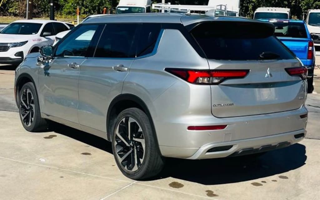 Used 2024 Mitsubishi Outlander SEL