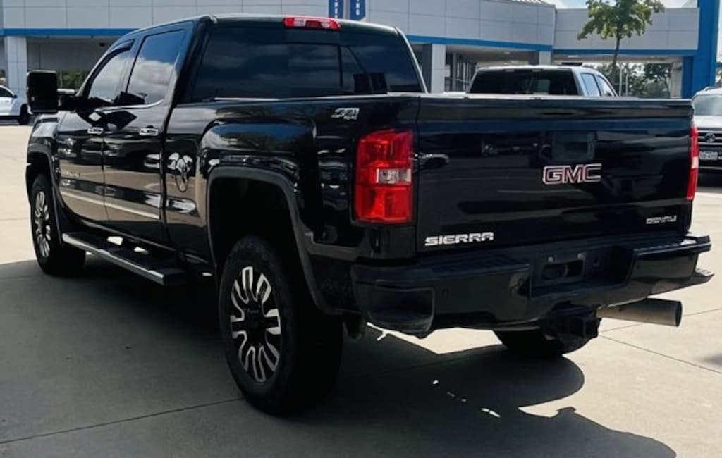 Used 2017 GMC Sierra 2500 HD Denali Truck