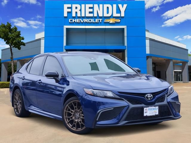 2023 Toyota Camry SE's photo