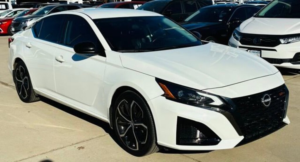 Used 2023 Nissan Altima 2.5 SR